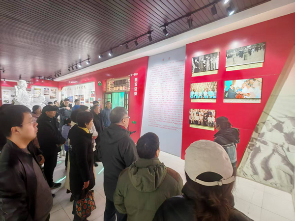 留庄参观4_副本